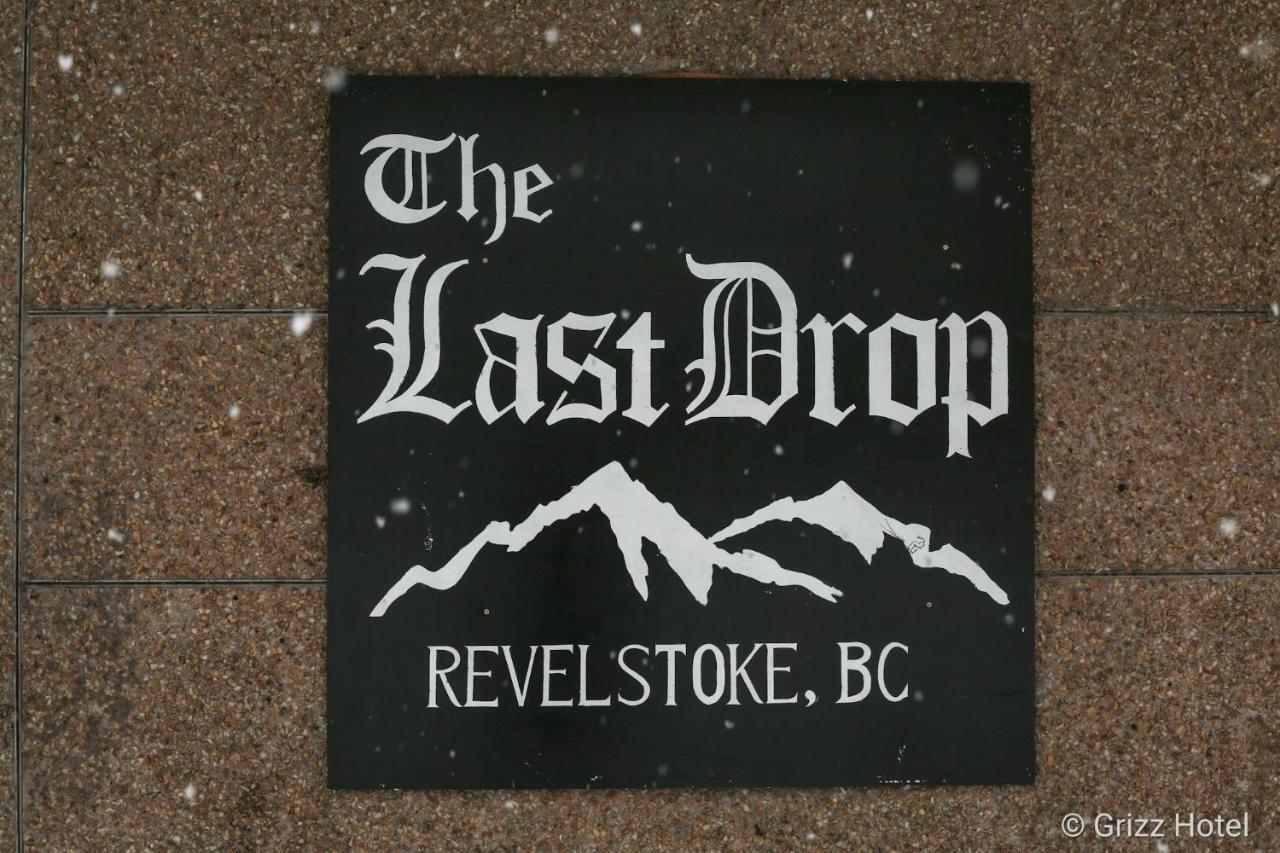 Grizz Hotel Revelstoke Exterior photo