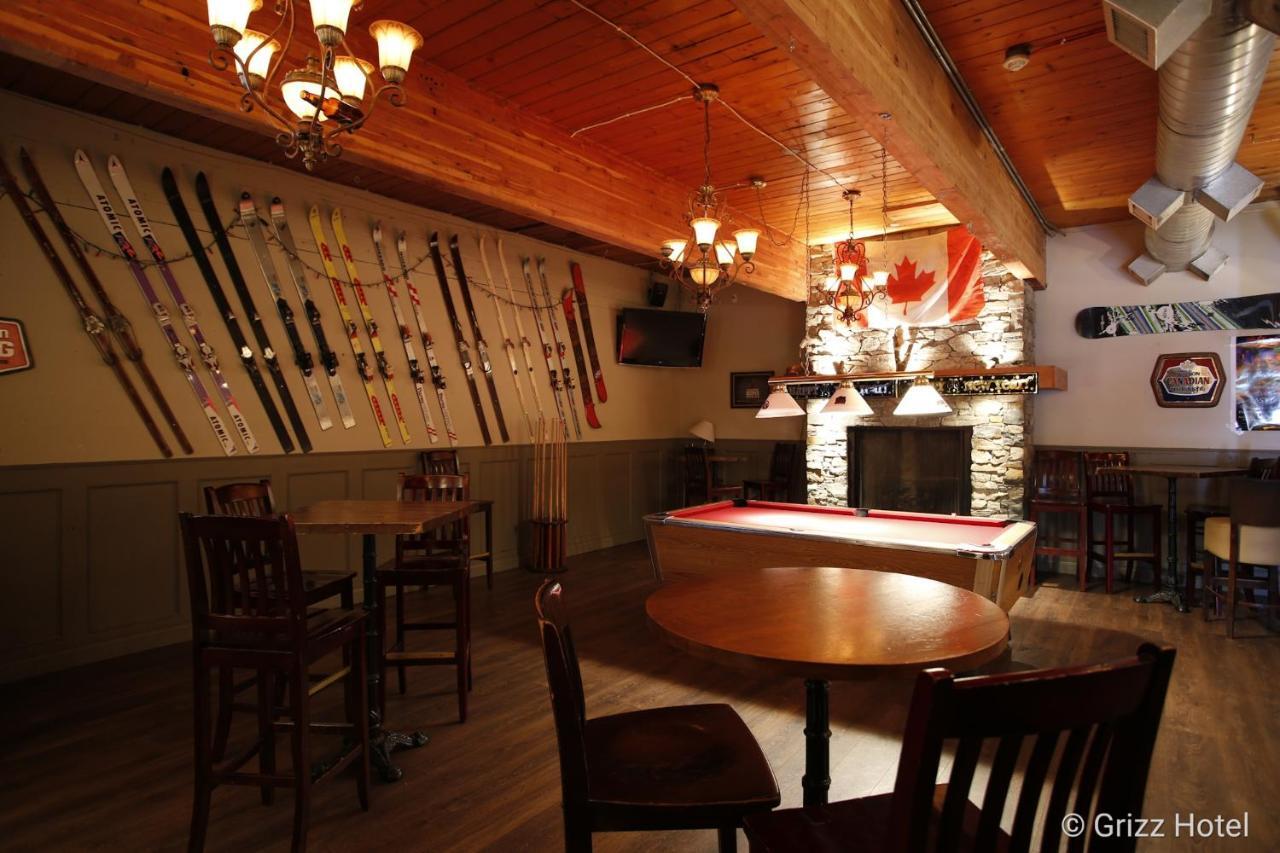 Grizz Hotel Revelstoke Exterior photo